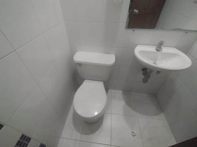 Casa de 16 alcobas en arriendo en Jesus Nazareno, Medellín, 438 m² · foto 2 de 20