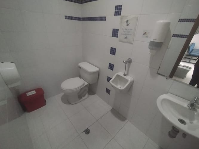 Casa de 16 alcobas en arriendo en Jesus Nazareno, Medellín, 438 m² · foto 3 de 20