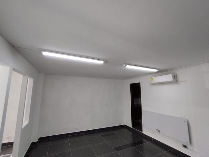 Oficina en arriendo en Conquistadores, Medellín, 38 m² · foto 3 de 19