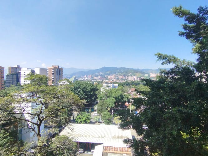 Apartamento en arriendo en El Poblado, Medellín · foto 5 de 16