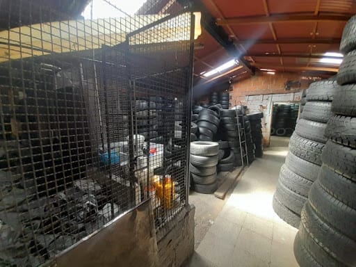 Bodega en arriendo en Gerona, Medellín, 570 m² · foto 3 de 8