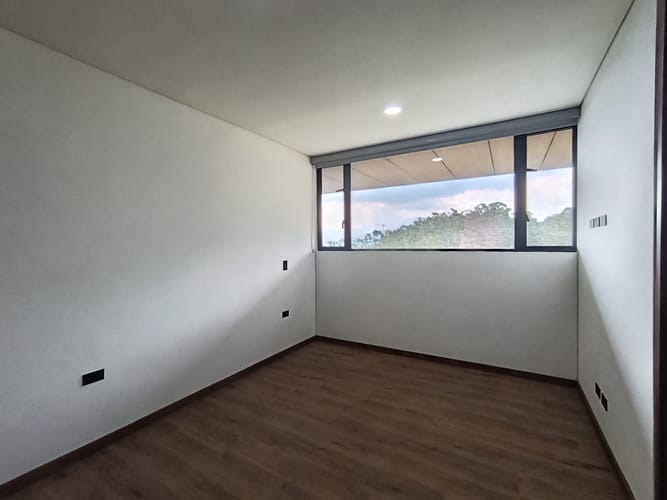 Apartamento de 2 alcobas en arriendo en El Poblado, Medellín, 93 m² · foto 8 de 15