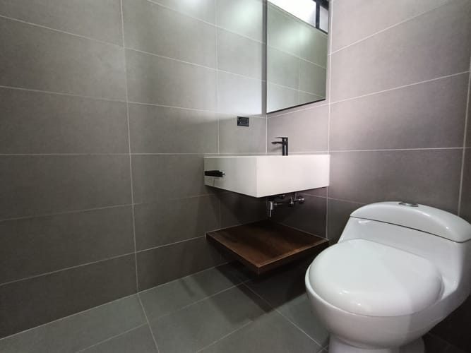Apartamento de 2 alcobas en arriendo en El Poblado, Medellín, 93 m² · foto 11 de 15