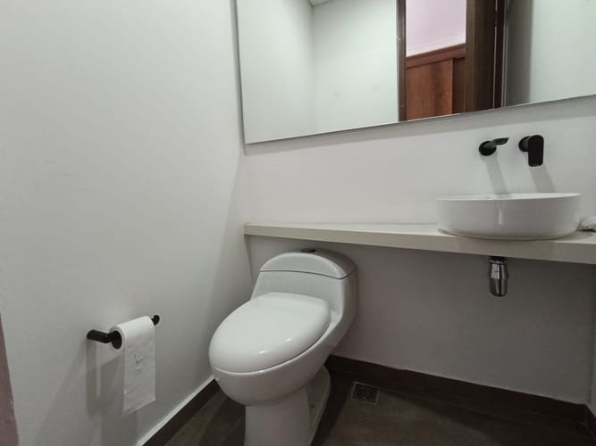 Apartamento de 2 alcobas en arriendo en El Poblado, Medellín, 93 m² · foto 12 de 15
