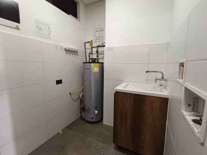 Apartamento de 2 alcobas en arriendo en El Poblado, Medellín, 93 m² · foto 14 de 15
