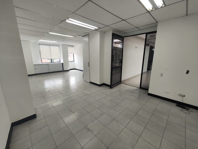 Oficina en arriendo en Lorena, Medellín, 39 m² · foto 2 de 8