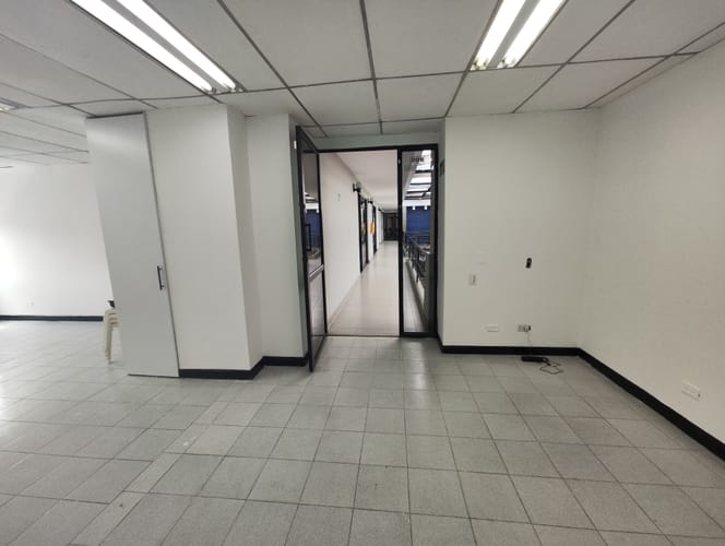 Oficina en arriendo en Lorena, Medellín, 39 m² · foto 3 de 8