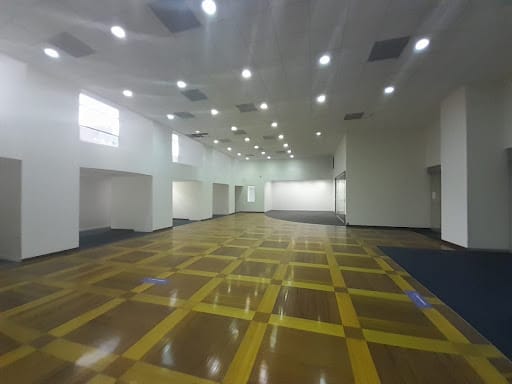 Local en arriendo en La Candelaria, Medellín, 740 m² · foto 2 de 20