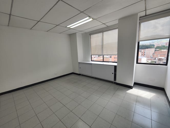 Oficina en arriendo en Lorena, Medellín, 39 m² · foto 6 de 8