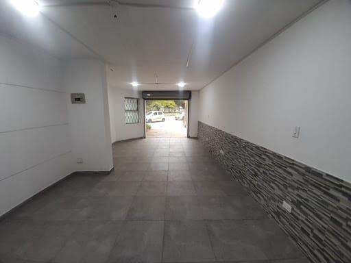 Local en arriendo en Conquistadores, Medellín, 32 m² · foto 2 de 16