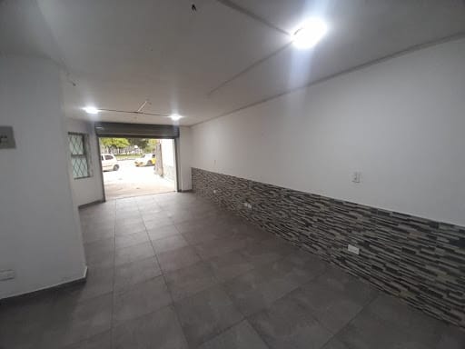 Local en arriendo en Conquistadores, Medellín, 32 m² · foto 3 de 16