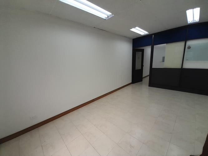 Oficina en arriendo en El Poblado, Medellín, 36 m² · foto 3 de 13