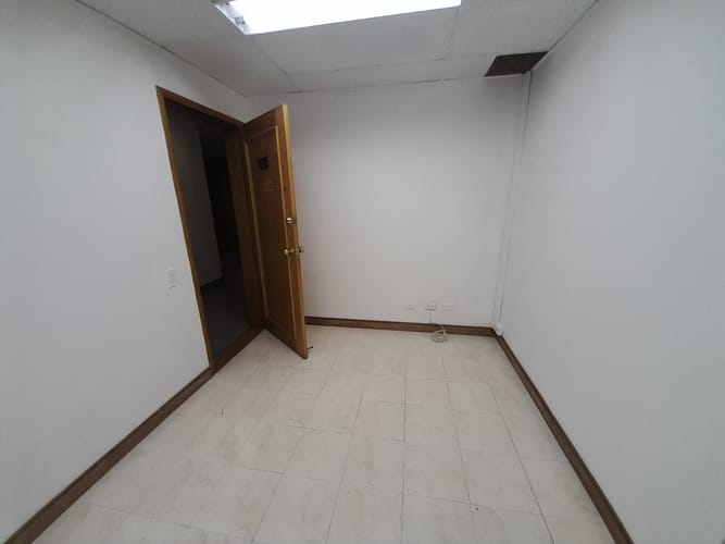 Oficina en arriendo en El Poblado, Medellín, 36 m² · foto 6 de 13