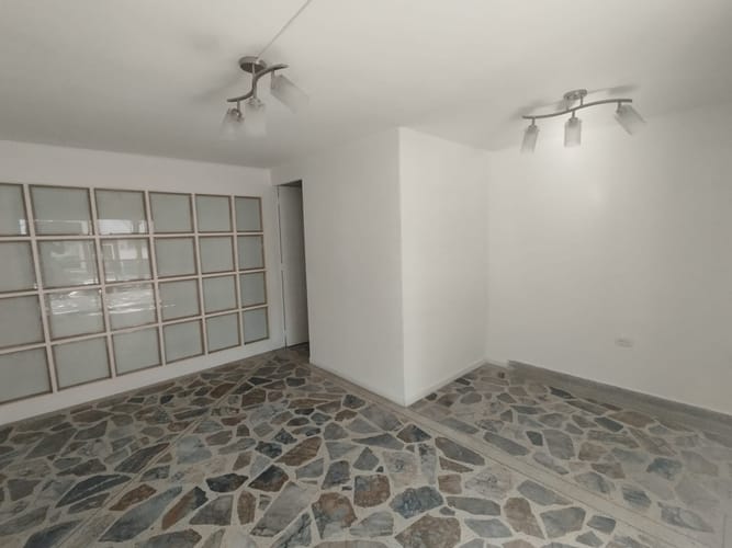 Local en arriendo en La Ceja, 20 m² · foto 2 de 7