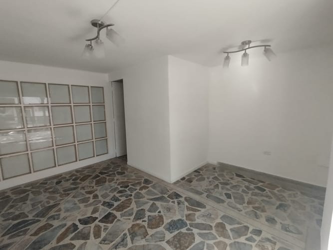 Local en arriendo en La Ceja, 20 m² · foto 3 de 7