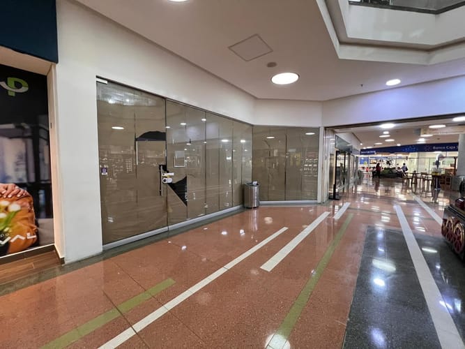 Local en arriendo en Laureles, Medellín, 126 m² · foto 4 de 6
