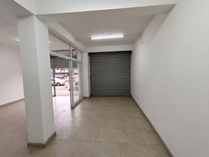 Local en arriendo en Laureles, Medellín, 520 m² · foto 2 de 14