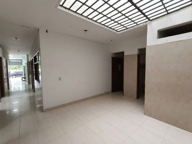 Local en arriendo en Laureles, Medellín, 520 m² · foto 8 de 14
