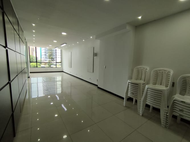 Local en arriendo en El Poblado, Medellín, 66 m² · foto 7 de 9