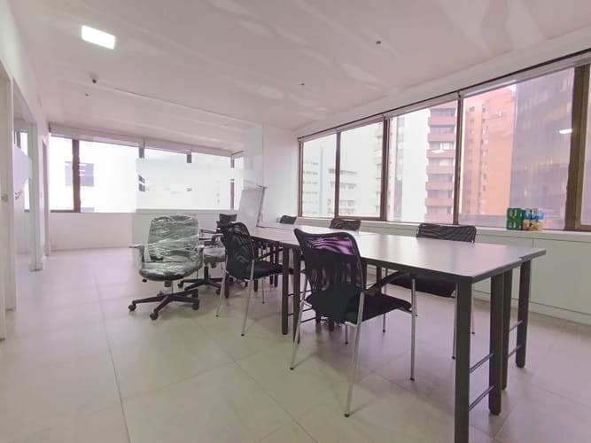 Oficina en arriendo en La Candelaria, Medellín, 211 m² · foto 7 de 20