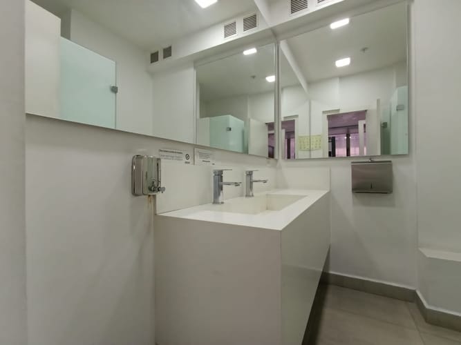 Oficina en arriendo en La Candelaria, Medellín, 211 m² · foto 10 de 20