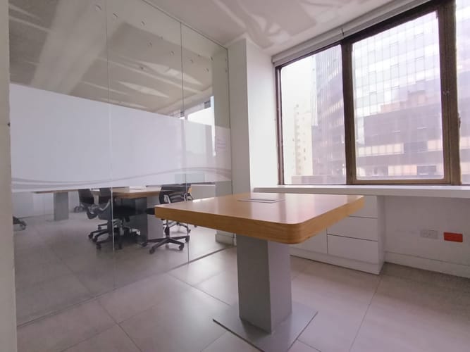 Oficina en arriendo en La Candelaria, Medellín, 211 m² · foto 14 de 20