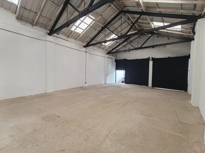 Bodega en arriendo en Boston, Medellín, 300 m² · foto 5 de 18