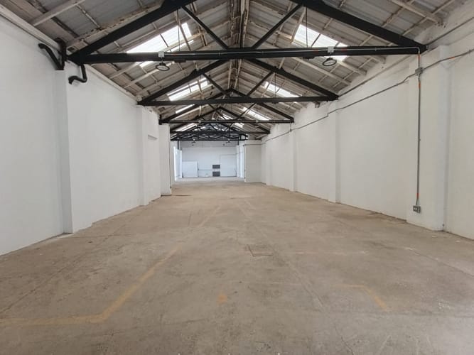 Bodega en arriendo en Boston, Medellín, 300 m² · foto 9 de 18
