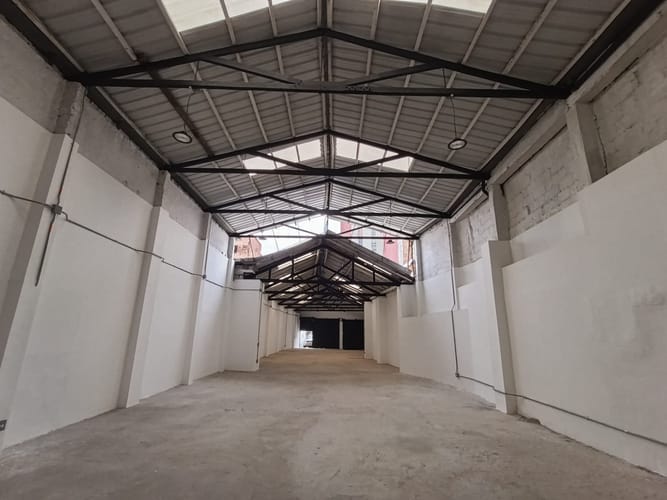 Bodega en arriendo en Boston, Medellín, 300 m² · foto 12 de 18