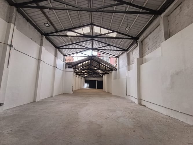 Bodega en arriendo en Boston, Medellín, 300 m² · foto 15 de 18