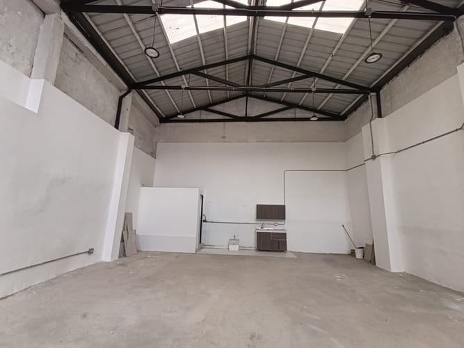 Bodega en arriendo en Boston, Medellín, 300 m² · foto 16 de 18