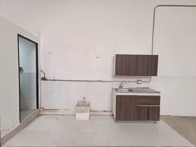 Bodega en arriendo en Boston, Medellín, 300 m² · foto 18 de 18