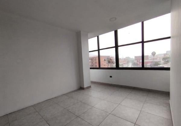 Bodega en arriendo en Viviendas Del Sur, Itagüí, 120 m² · foto 11 de 14