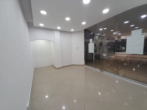 Local en arriendo en La Candelaria, Medellín, 30 m² · foto 3 de 8