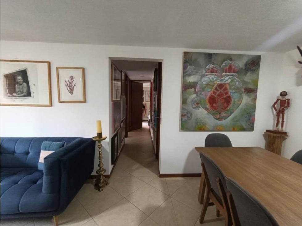 Apartamento en venta en La Almeria, Medellín · foto 2 de 13