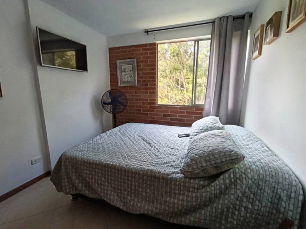 Apartamento en venta en La Almeria, Medellín · foto 5 de 13