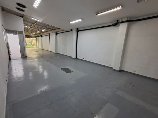 Bodega en arriendo en Guayabal, Medellín, 160 m² · foto 4 de 12