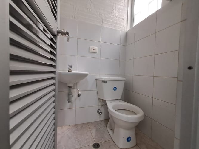 Bodega en arriendo en Guayabal, Medellín, 160 m² · foto 6 de 12