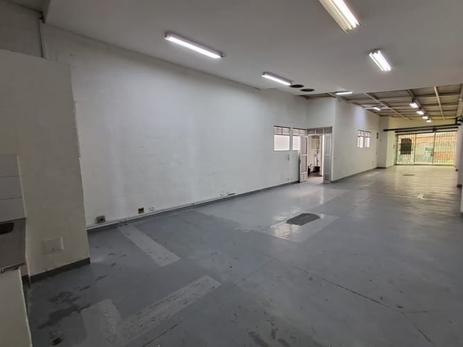 Bodega en arriendo en Guayabal, Medellín, 160 m² · foto 7 de 12