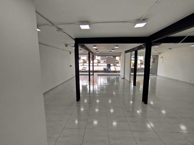 Local en arriendo en Laureles, Medellín, 200 m² · foto 8 de 20