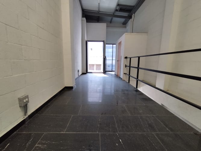 Bodega en arriendo en Trinidad, Medellín, 70 m² · foto 10 de 10