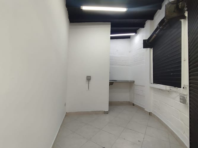 Local en arriendo en La Ceja, 12 m² · foto 4 de 12