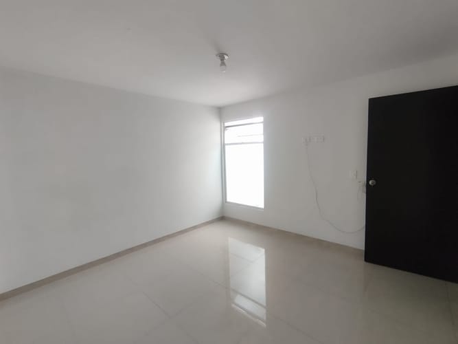 Apartamento de 3 alcobas en arriendo en La Castellana, Medellín, 90 m² · foto 3 de 20