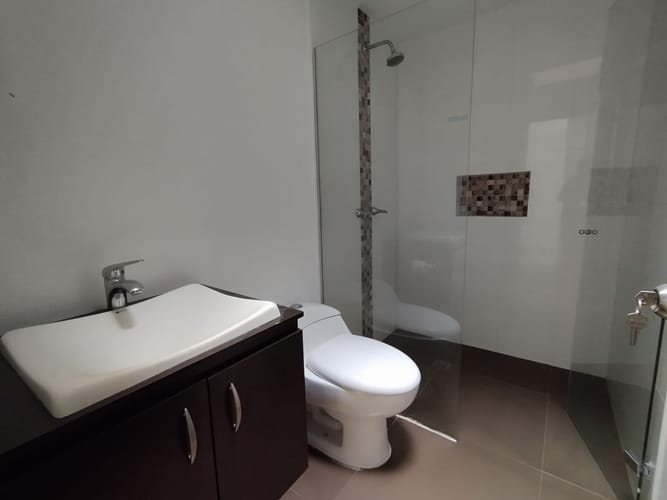 Apartamento de 3 alcobas en arriendo en La Castellana, Medellín, 90 m² · foto 4 de 20