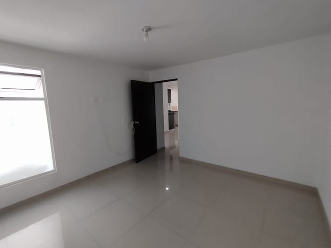 Apartamento de 3 alcobas en arriendo en La Castellana, Medellín, 90 m² · foto 6 de 20