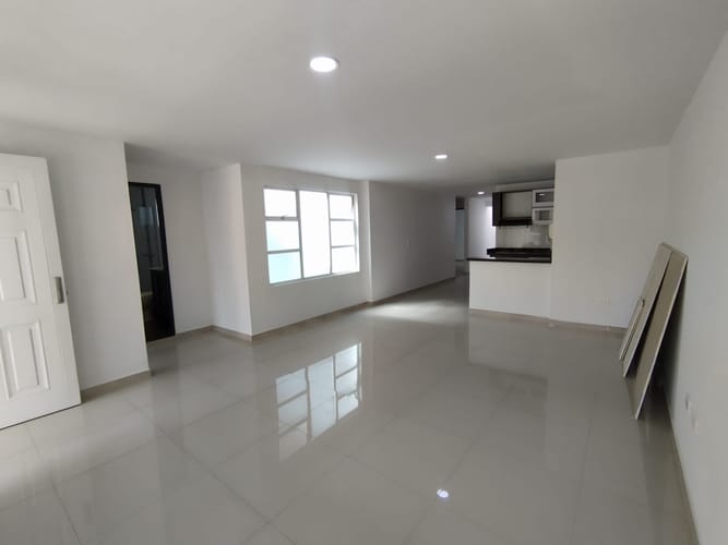 Apartamento de 3 alcobas en arriendo en La Castellana, Medellín, 90 m² · foto 8 de 20