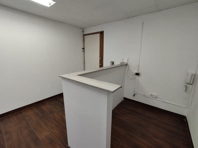 Oficina en arriendo en El Poblado, Medellín, 40 m² · foto 3 de 12
