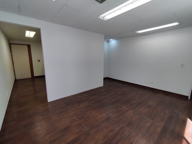 Oficina en arriendo en El Poblado, Medellín, 40 m² · foto 4 de 12