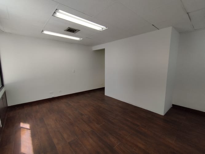 Oficina en arriendo en El Poblado, Medellín, 40 m² · foto 9 de 12