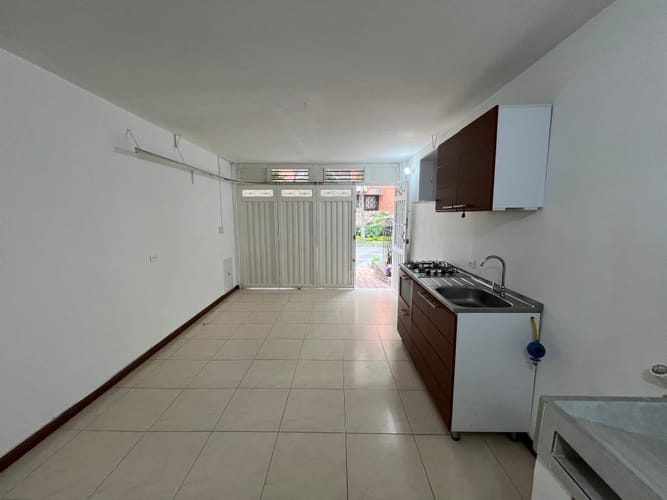 Oficina en arriendo en Conquistadores, Medellín, 40 m² · foto 5 de 16